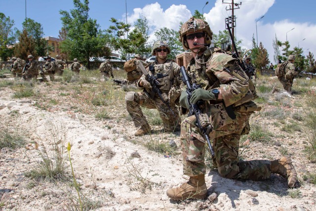 アフガニスタン戦争で現地に派兵された米軍（2019年）。「9・11事件」を口実とするアフガニスタン戦争は、「対テロ戦争」の始まりとなった。